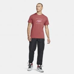 Jordan Flight Essentials Aνδρικό T-Shirt CANYON RUST/WHITE/MYSTIC HIBISCUS -Lifestyle Ρούχα Εκπτώσεις jordan m j flt ess hbr ss crew 22