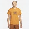 Jordan Flight Essentials Aνδρικό T-Shirt LIGHT CURRY/BLACK/DESERT BRONZE -Lifestyle Ρούχα Εκπτώσεις jordan m j flt ess hbr ss crew 8