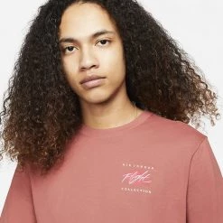 Jordan Flight Essentials Ανδρικό T-Shirt CANYON RUST/WHITE/MYSTIC HIBISCUS -Lifestyle Ρούχα Εκπτώσεις jordan m j flt ess jdn air gfx crew 8