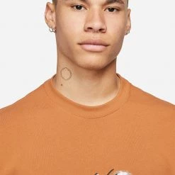 Jordan Flight Essentials '85 Ανδρική Μπλούζα Φούτερ DESERT BRONZE/WHITE -Lifestyle Ρούχα Εκπτώσεις jordan m j flt ess stmt 85 ls crew 2