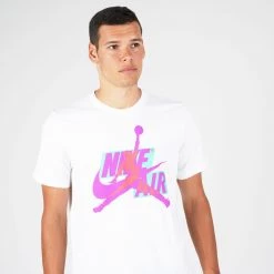Jordan Men's Jumpman Classics Short SLeeve Crew WHITE/VIVID PURPLE/INFRARED 23 -Lifestyle Ρούχα Εκπτώσεις jordan m j jm classics hbr ss crew 2