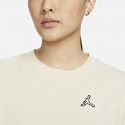 Jordan Essentials Γυναικείο T-Shirt SANDDRIFT -Lifestyle Ρούχα Εκπτώσεις jordan w j essen tee core 22 11