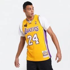 Mitchell & Ness Kobe Bryant Los Angeles Lakers 2009-10 Authentic Jersey GOLD