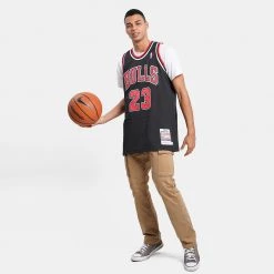 Mitchell & Ness Authentic Alternate Chicago Bulls Michael Jordan 1997-98 Jersey Black -Lifestyle Ρούχα Εκπτώσεις mitchell ness authentic jersey 97 chicago bull 4