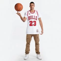 Mitchell & Ness Michael Jordan Chicago Bulls Authentic 1997-98 Ανδρικό Jersey White -Lifestyle Ρούχα Εκπτώσεις mitchell ness authentic jersey michael jordan 13