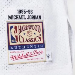 Mitchell & Ness Authentic Chicago Bulls Michael Jordan 1995-96 Jersey WHITE -Lifestyle Ρούχα Εκπτώσεις mitchell ness authentic jersey michael jordan 24