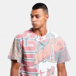 Mitchell & Ness Jumbotron 2.0 Sublimated Seattle Supersonics Men's T-Shirt WHITE 10 Mitchell & Ness Jumbotron 2.0 Sublimated Seattle Supersonics Men's T-Shirt WHITE -Lifestyle Ρούχα Εκπτώσεις mitchell ness jumbotron 20 sublimated s s tee 2