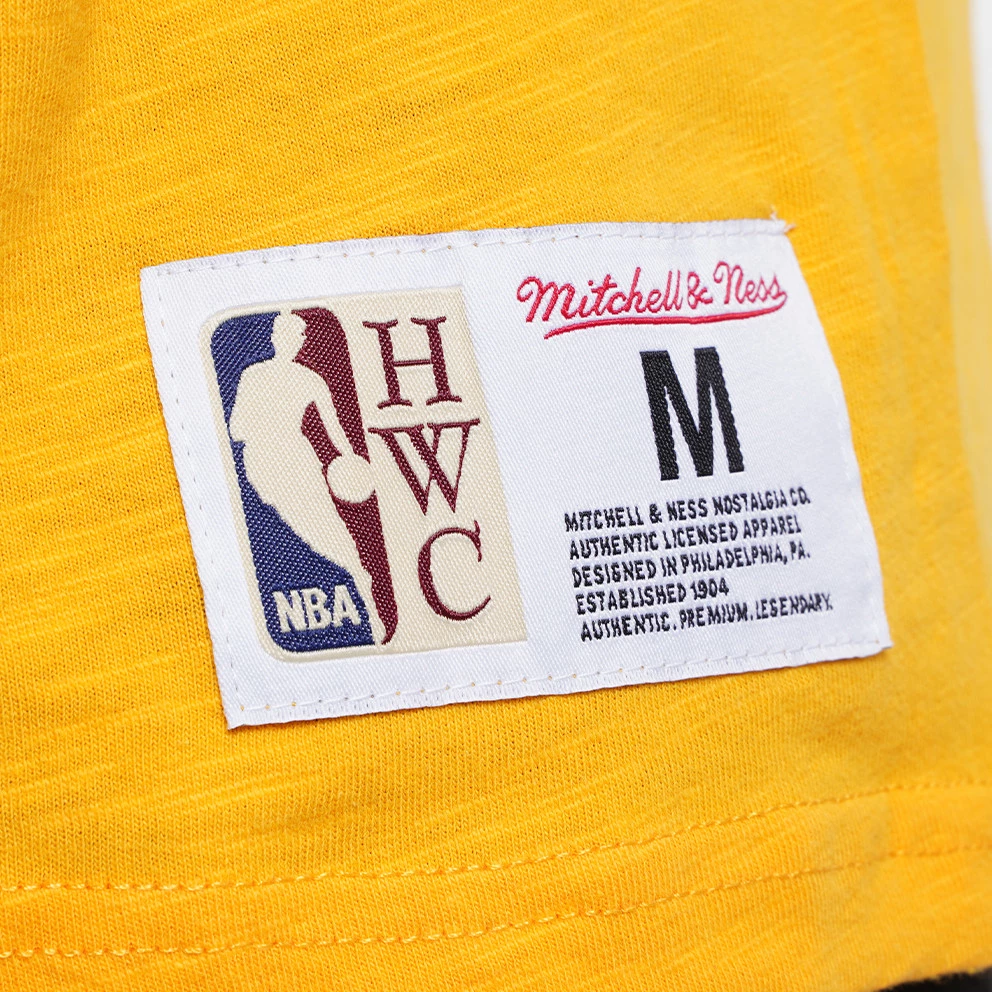 Mitchell & Ness NBA Los Angeles Lakers Legendary Slub Men's T-shirt Gold 6 Mitchell & Ness NBA Los Angeles Lakers Legendary Slub Men's T-shirt Gold - Image 4