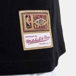 Mitchell & Ness Name & Number Scottie Pippen Chicago Bulls Ανδρικό T-Shirt RED 10 Mitchell & Ness Name & Number Scottie Pippen Chicago Bulls Ανδρικό T-Shirt RED -Lifestyle Ρούχα Εκπτώσεις mitchell ness nn teechicago bulls 3