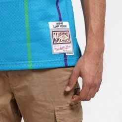 Mitchell & Ness Larry Johnson Charlotte Hornets Swingman Men's Jersey TEAL -Lifestyle Ρούχα Εκπτώσεις mitchell ness swingman jersey larry johnson 2 3