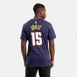 Nike NBA Denver Nuggers Nikola Jokic Ανδρικό T-Shirt COLLEGE NAVY/JOKIC NIKOLA -Lifestyle Ρούχα Εκπτώσεις nike den m nk es nn ss tee 1
