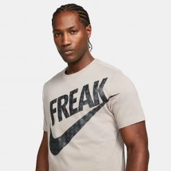 Nike Dri-FIT Giannis "Freak" Ανδρικό T-Shirt MOON FOSSIL -Lifestyle Ρούχα Εκπτώσεις nike ga m nk df tee 2